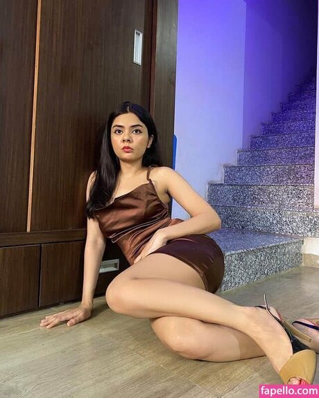 Akshita Rai Shrivastava star du porno gratuite img