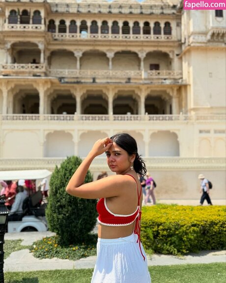 Akshita Rai Shrivastava star érotique photos