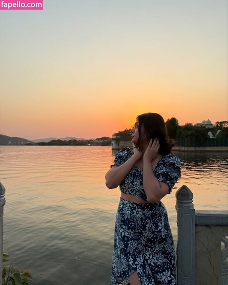 Akshita Rai Shrivastava star pornographique photos