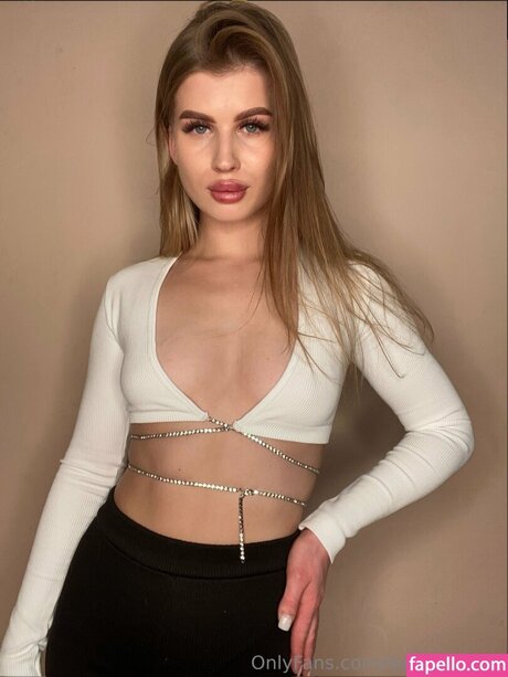 latina solo onlyfans nu gratuit archive