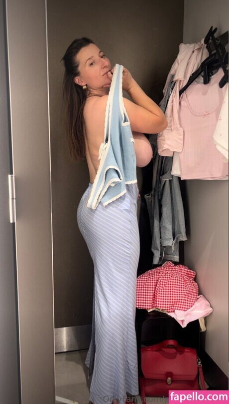 adolescents jeunes onlyfans nus pornographiques des photos