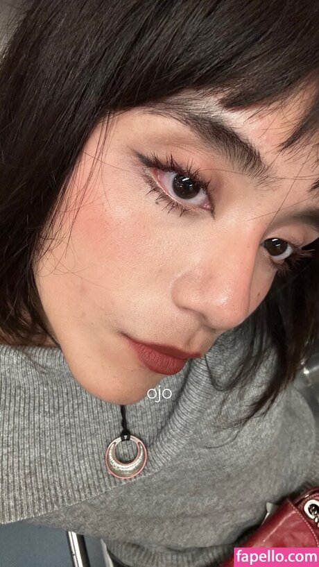 Om4ly modèle pornographique img