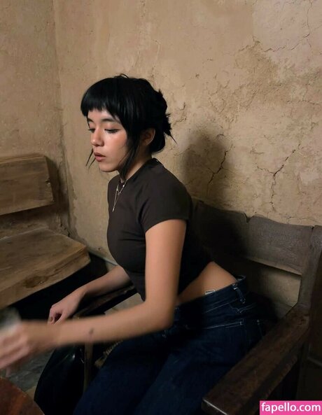 Om4ly mannequin des photos