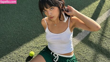 Om4ly actrice de sexe images