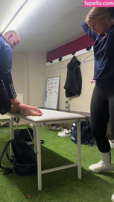 Issy Anderson modèle sexy galerie