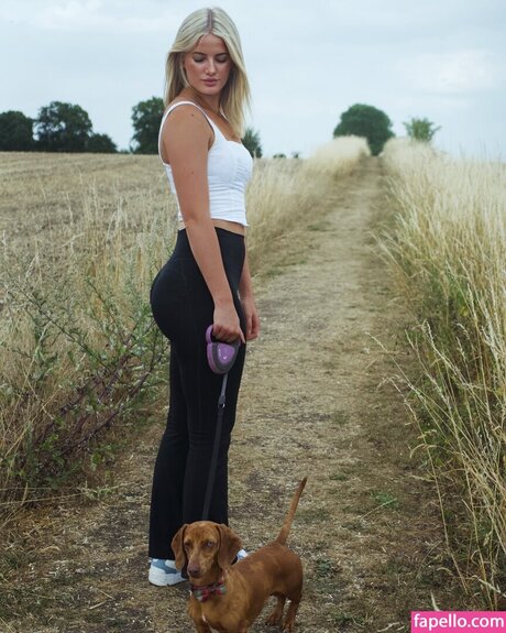 Issy Anderson actrice chaude galeries