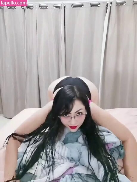 Virydinthemirror modèle érotique des photos