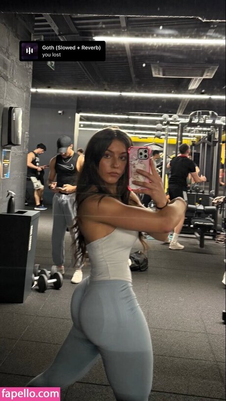 Nihad Sadat star du porno exclusive collection