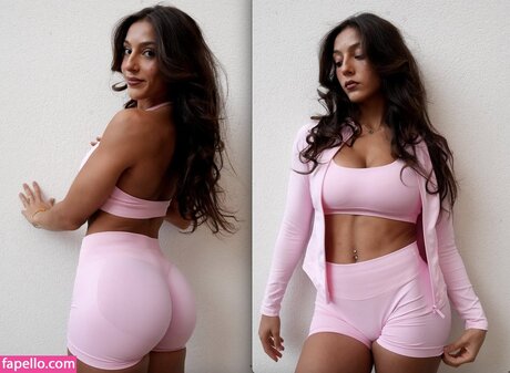 Nihad Sadat modèle de sexe galerie