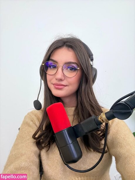 Juliette Arz actrice nue archive