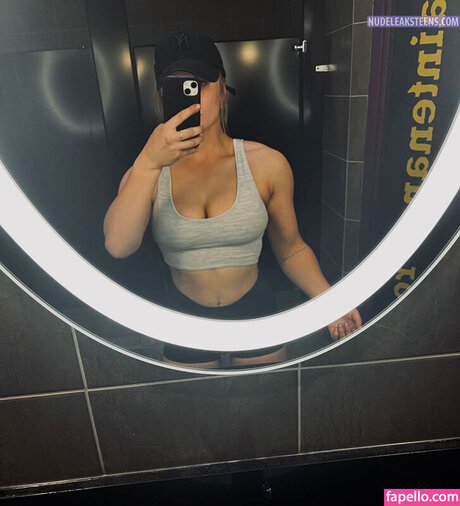 Leeana Houston modèle pornographique archive