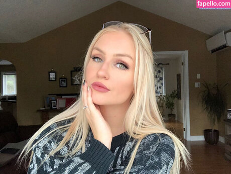 Leeana Houston star du porno hd img