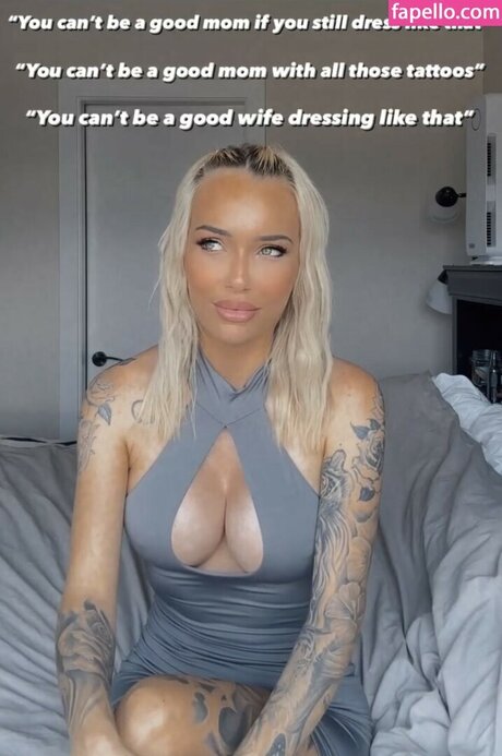 Caitlin Fladager nus de stars du porno photo