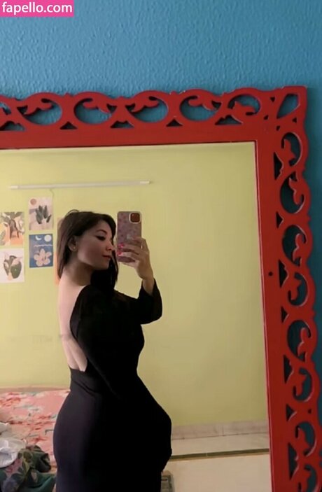 Nishi Tanwar nus étoiles photos