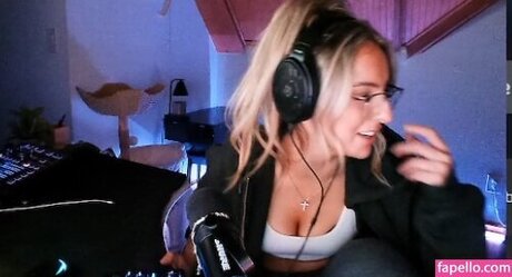 Honeyxxo actrice pornographique image