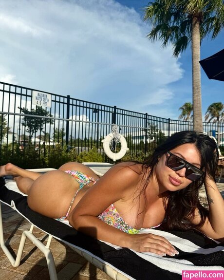 blonde en forme onlyfans art parfait collection