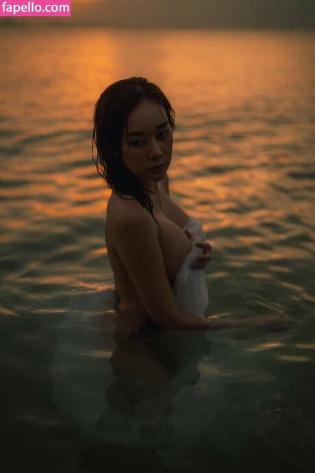 meguspusita art star du porno galerie