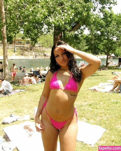 Aracelyanahiii modèle gratuit collection