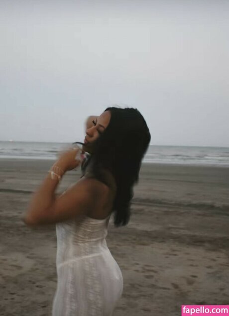 Aracelyanahiii modèle sexy img