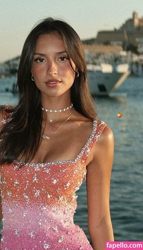 Alexandra Saint Mleux actrice parfaite photos