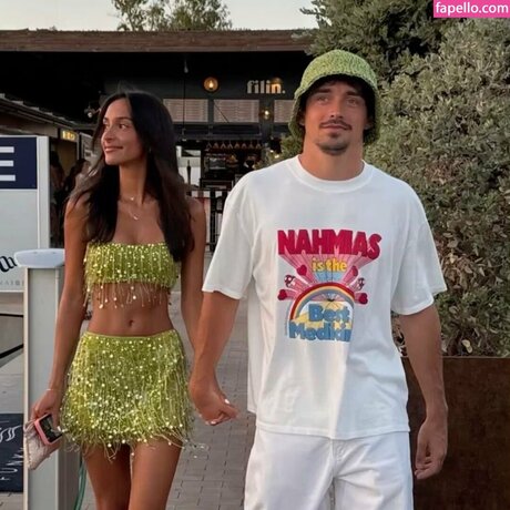 Alexandra Saint Mleux étoile gratuite des photos