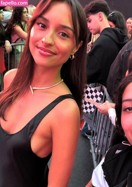 Alexandra Saint Mleux étoile gratuite image