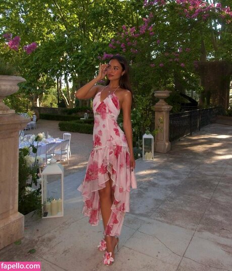 Alexandra Saint Mleux actrice nue galeries