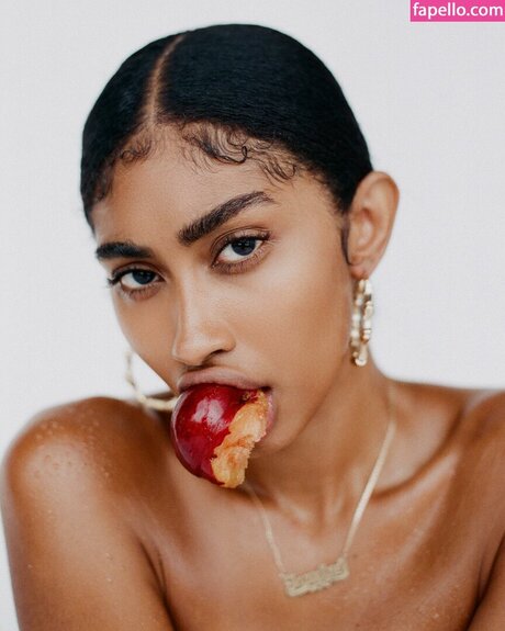 Jasmine Chola modèle artistique image