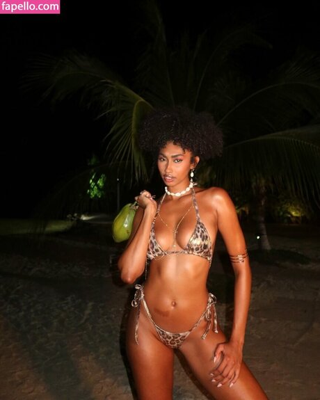 Jasmine Chola meilleure étoile galeries