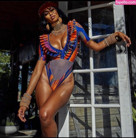 Jasmine Chola modèle hd collection