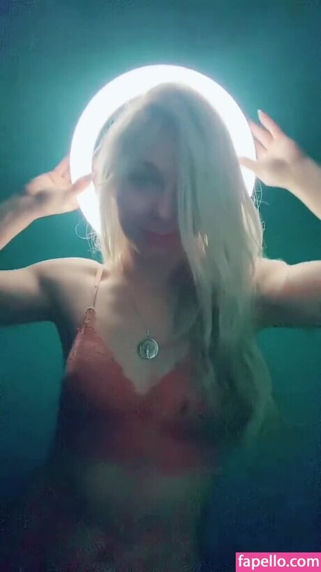 gros seins branlette espagnole onlyfans plutôt parfait photos