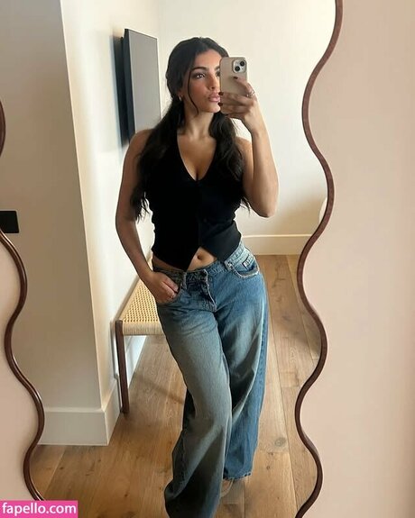 Jaya Thandi sexe star du porno img