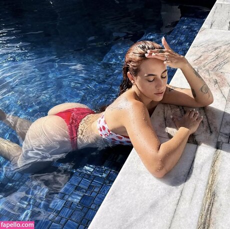 Laura Romero étoile parfaite photos