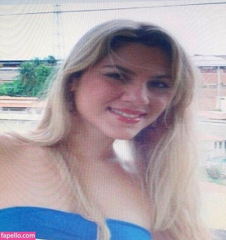 Bethe Correia modèle sympa galerie