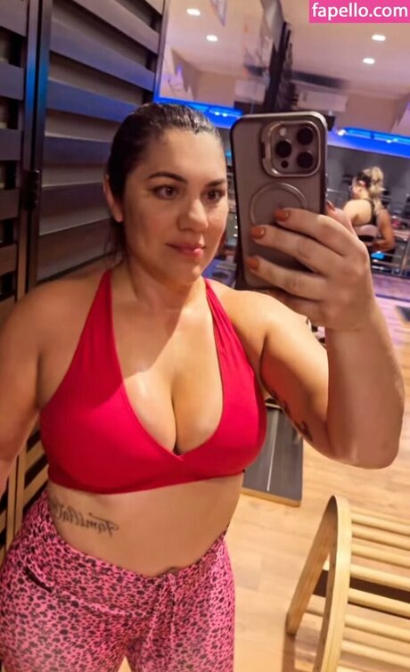 Bethe Correia étoile gratuite galeries