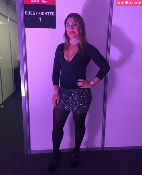 Bethe Correia art star du porno photo