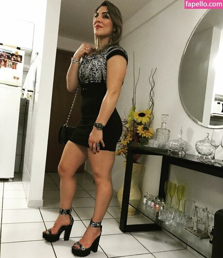 Bethe Correia star du porno érotique galeries