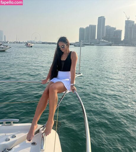 Katsiaryna Kavaleva actrice de nus galerie