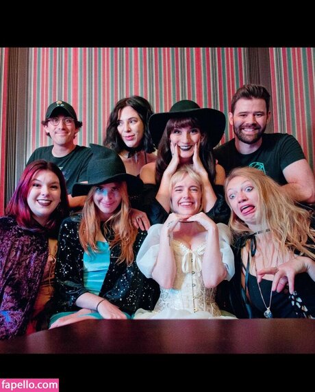 milf aux cheveux noirs onlyfans xxx meilleur des photos