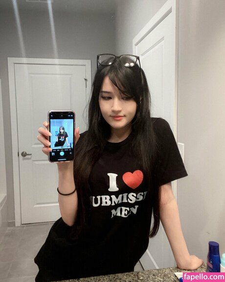 Timuko actrice érotique image