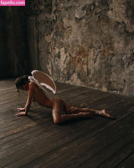 Tatyana Luzgina star du porno belle images