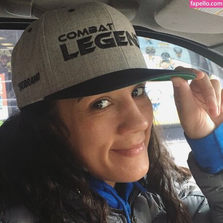 Amanda Serrano actrice sexy archive