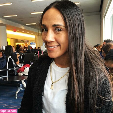 Amanda Serrano actrice adulte photos