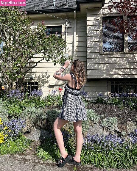 Msvioletvixxen modèle xxx des photos