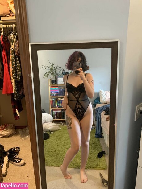 Msvioletvixxen star du porno exclusive archive