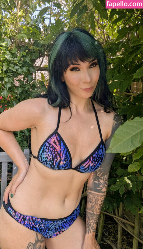 Chloe Drinkwater star du porno parfaite collection