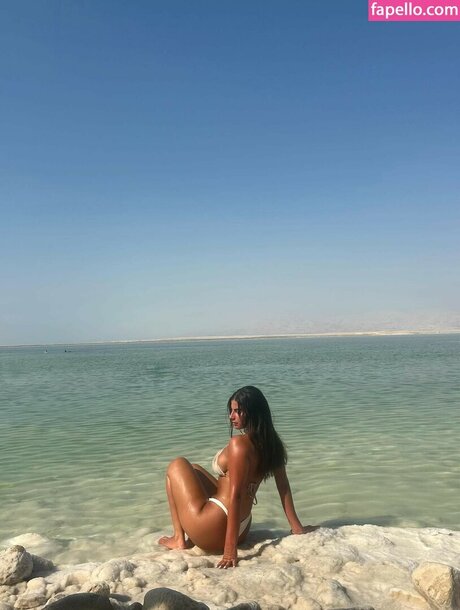 Anael Buzaglo modèle nu galeries