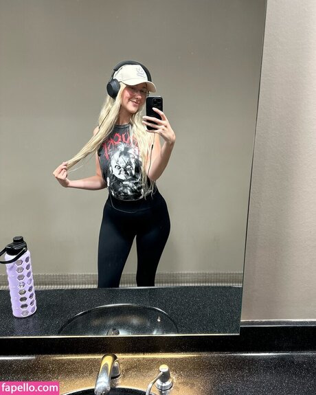 Noelle Foley jolie star du porno img