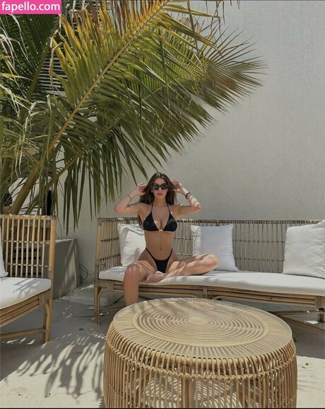 Sofia Silvestri haut étoile photos