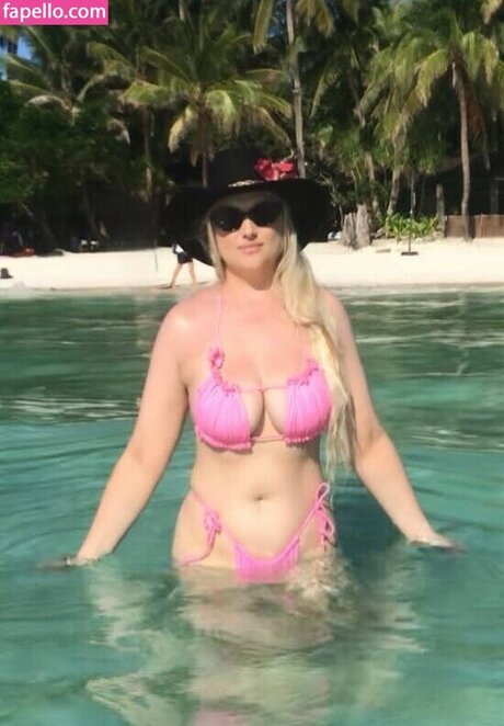 Amber Koltzow Bastick xxx étoile img